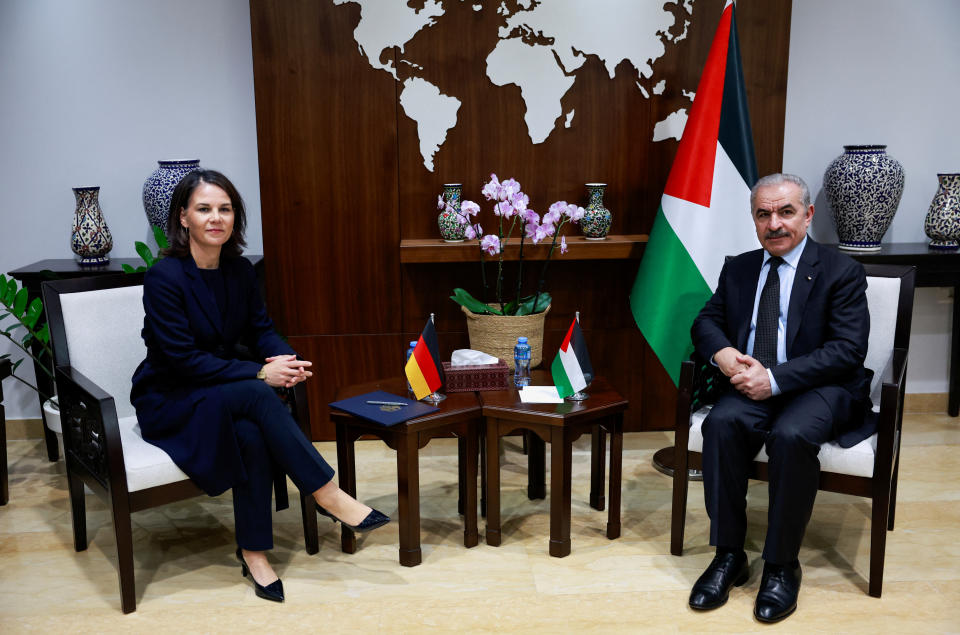Außenministerin Annalena Baerbock sprach unter anderem mit dem palästinensischen Premierminister Mohammad Shtayyeh.