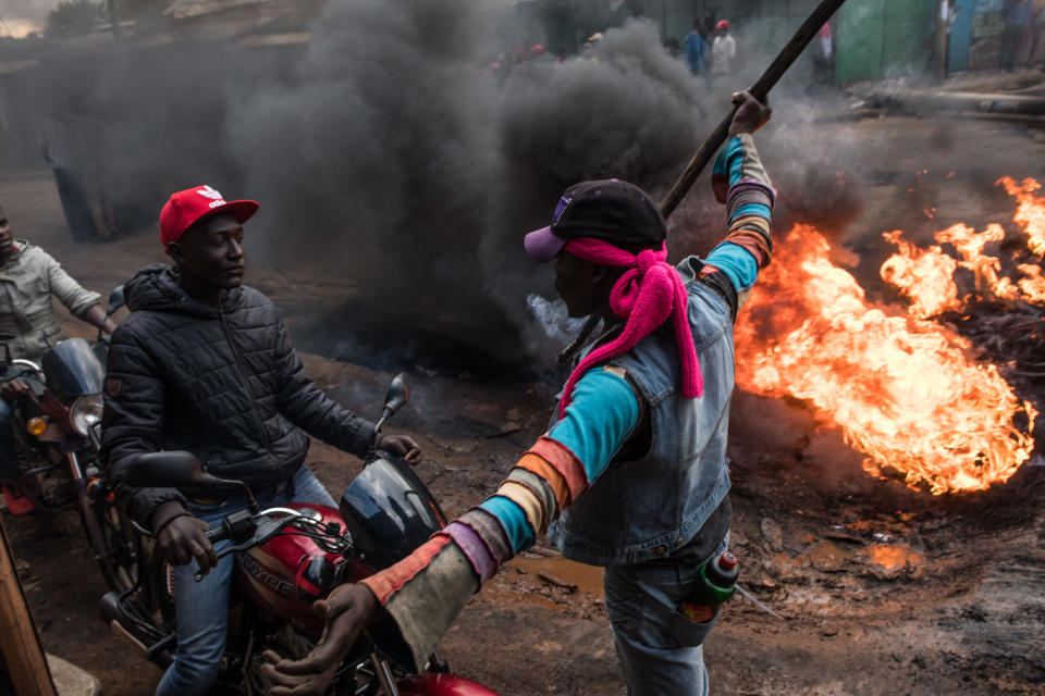 Tensions high as Kenya awaits new presidential vote