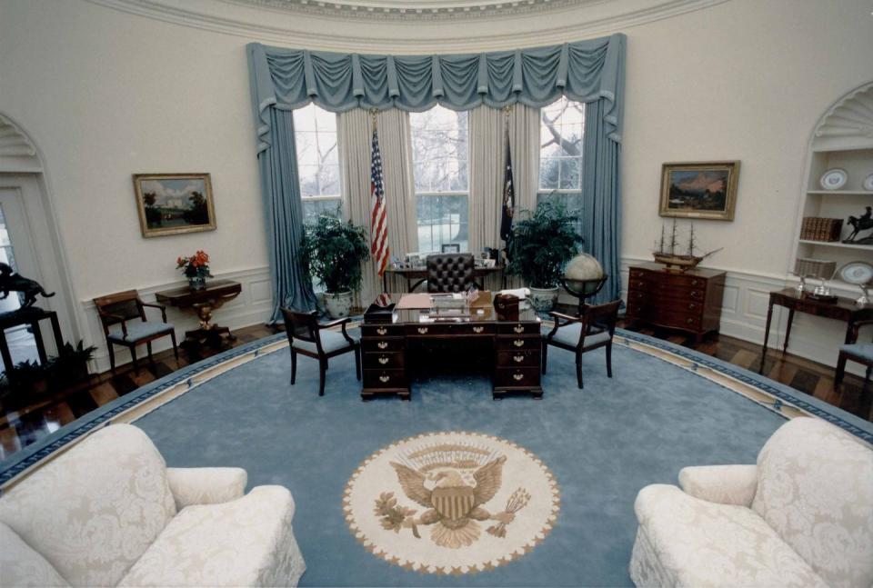 <p>President George H.W. Bush switched to a steel blue and cream color palette. </p>