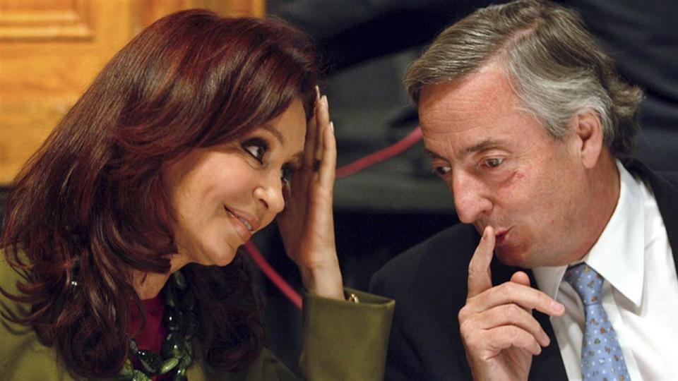 Cristina junto a su difundo esposo Néstor Kirchner. (Archivo La Nación)