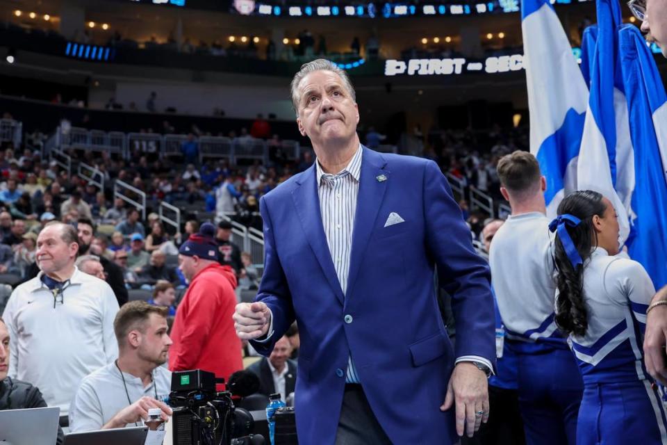 Kentucky head coach John Calipari leaves the court after his team’s loss to Oakland in the first round of the NCAA Tournament at PPG Paints Arena in Pittsburgh. If UK fired Calipari without cause, the school would owe the coach $33,375,000.