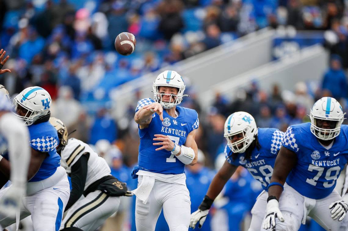 After Kentucky football’s shocking loss to Vanderbilt, the Wildcats’ bowl options could vary widely based on the results of the final two weeks of the regular season.