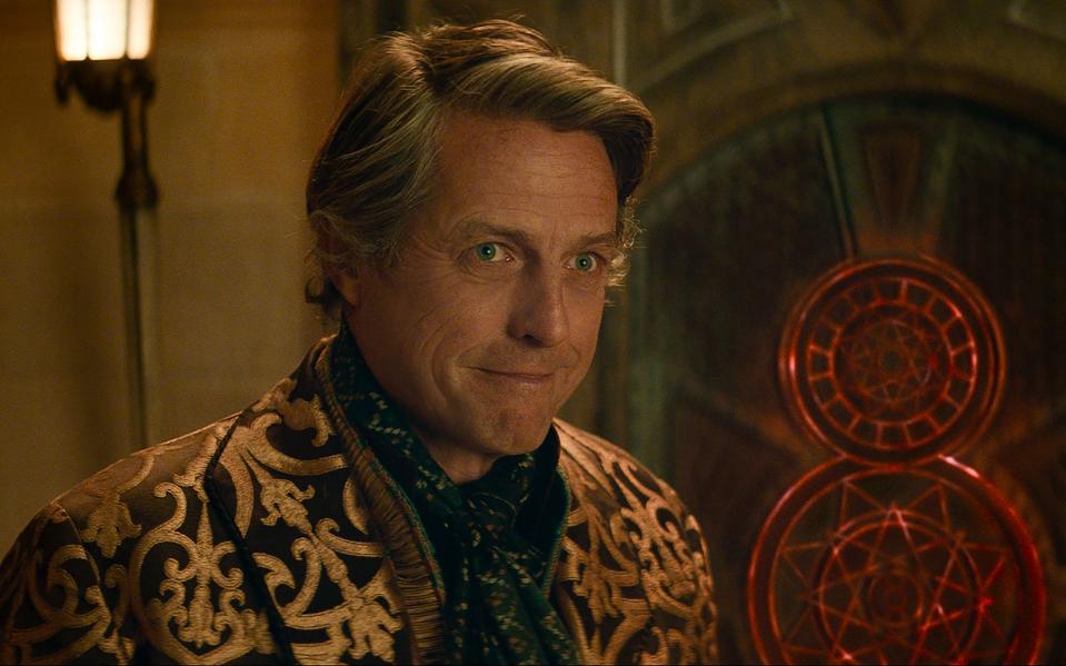 Hugh Grant verkörpert in "Dungeons & Dragons: Ehre unter Dieben" den Schurken Forge Fitzwilliam. (Bild: 2022 Paramount Pictures/eOne/TM Hasbro)