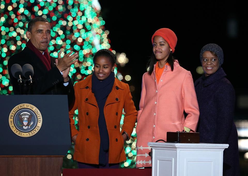 President Obama And Family Attend Nat'l Christmas Tree Lighting