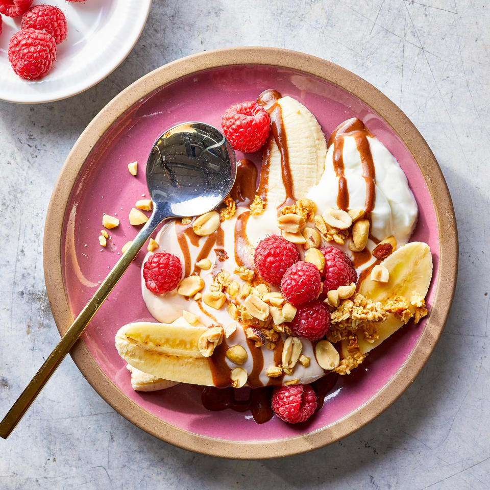 Chocolate-Raspberry Breakfast Banana Split