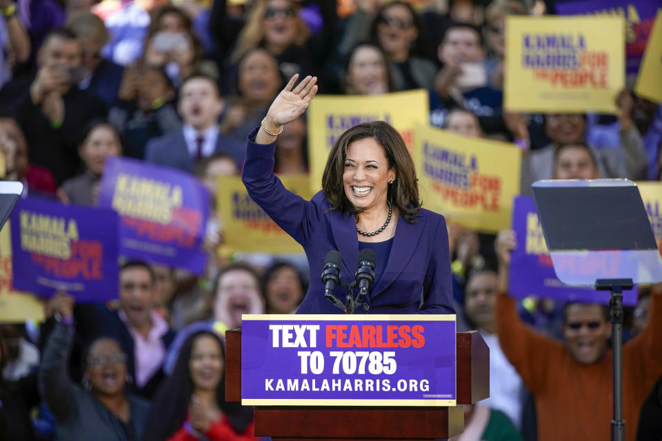 Kamala Harris beim offiziellen Start ihrer Kampagne in Oakland (Bild: AP Photo/Tony Avelar)