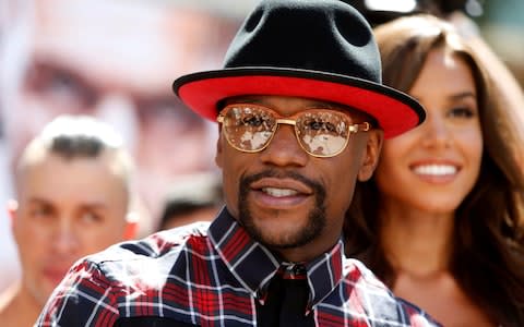 Undefeated boxer Floyd Mayweather Jr. of the U.S. arrives at Toshiba Plaza in Las Vegas - Credit: Reuters