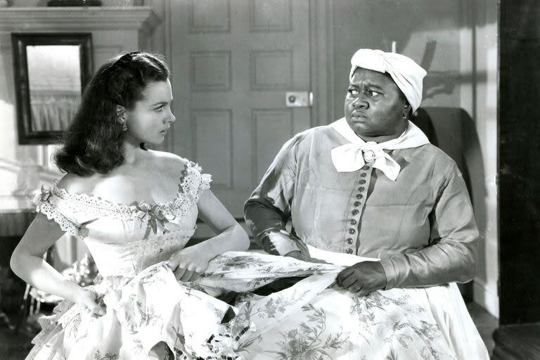 Vivien Leigh y Hattie McDaniel ganaron el Oscar por Lo que el viento se llevó, en las categorías de Mejor Actriz y Mejor Actriz de reparto respectivamente 