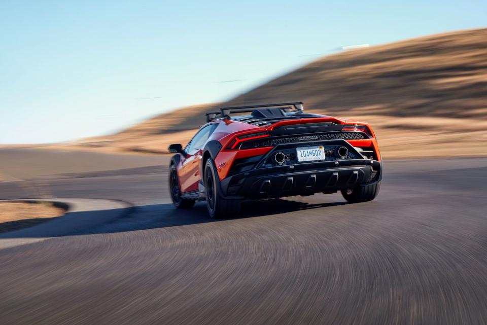 2024 lamborghini huracan sterrato