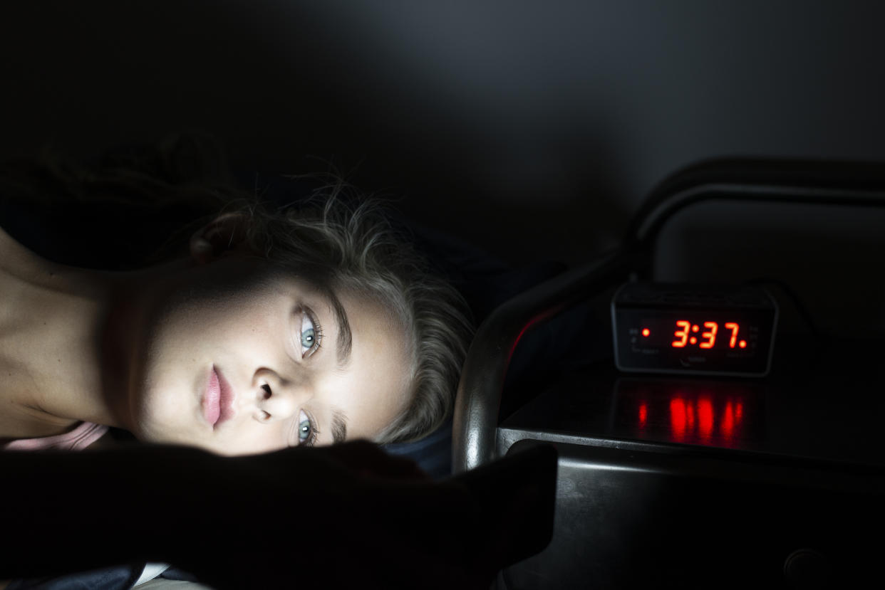 Vous faites des insomnies à répétition ? C’est peut-être de la faute de vos parents !