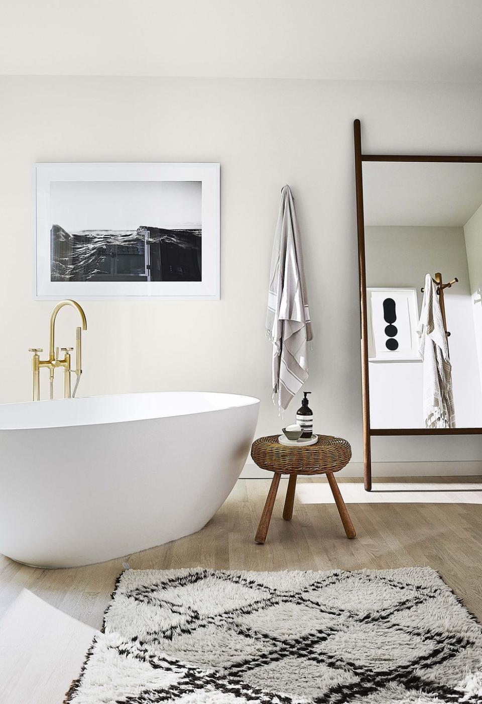 <p>Analisse Taft-Gersten calls her morning bath at her <a href="https://www.housebeautiful.com/design-inspiration/house-tours/a31157783/annalise-taft-gersten-connecticut-home/" rel="nofollow noopener" target="_blank" data-ylk="slk:Connecticut weekend home;elm:context_link;itc:0;sec:content-canvas" class="link ">Connecticut weekend home</a> the best part of her day—and it's easy to see why. The serene space was inspired by spas at her favorite hotels. </p>