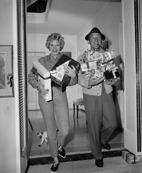 <p>It's a Christmas miracle! In 1960, <em>White Christmas </em>costars Bing Crosby and Rosemary Clooney reunited for the holiday special <em>A Christmas Sing With Bing</em>. </p>