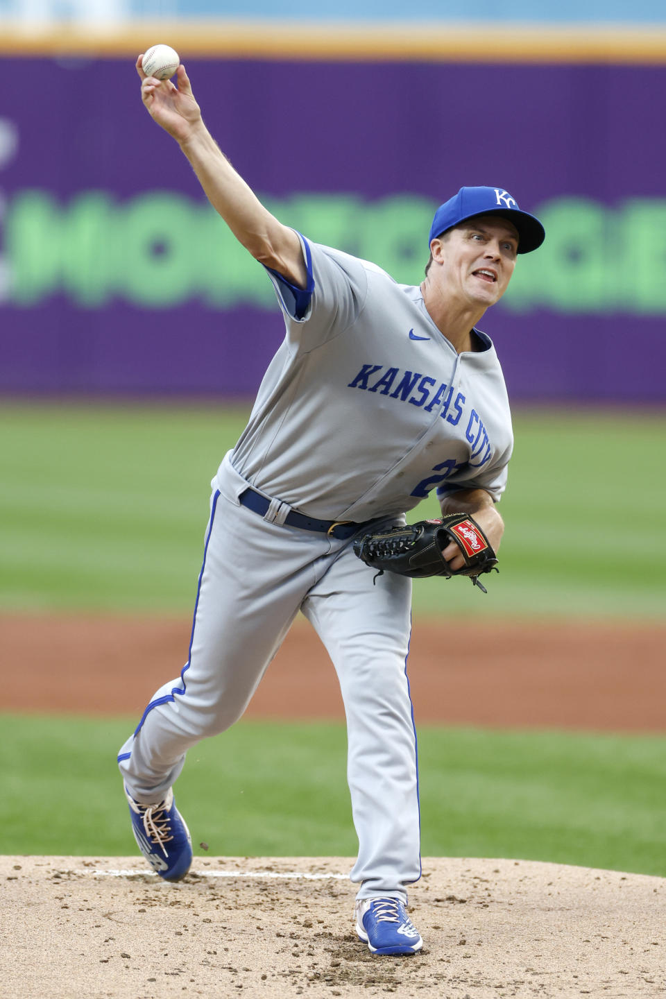Kansas City Royals starting pitcher Zack Greinke delivers against the Cleveland Guardians during the first inning of a baseball game, Monday, Oct. 3, 2022, in Cleveland. (AP Photo/Ron Schwane)