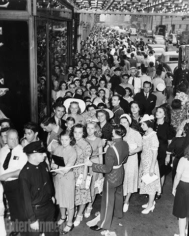 Digitized by the Margaret Herrick Library Digital Studio 'The Wizard of Oz' opening day at Loew's Capitol Theater in New York