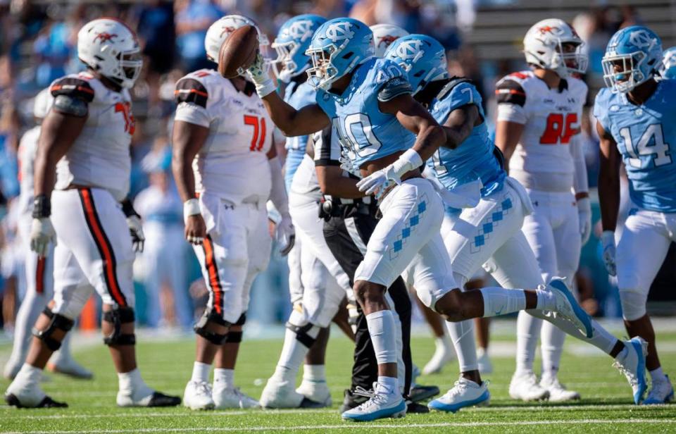North Carolina’s Tyler Thompson (40) recovers a fumble by Campbell in the fourth quarter on Saturday, November 4. 2023 at Kenan Stadium in Chapel Hill, N.C.