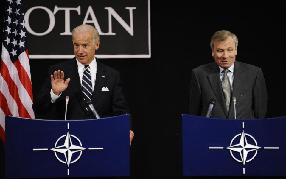 Joe Biden Jaap de Hoop Scheffer NATO