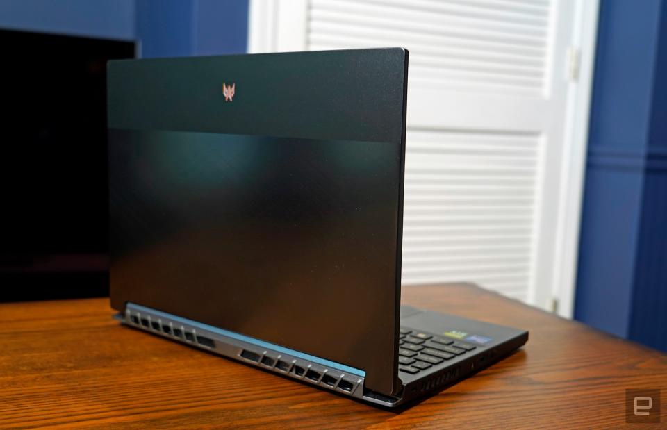 <p>Acer Predator Triton 300 SE</p> 