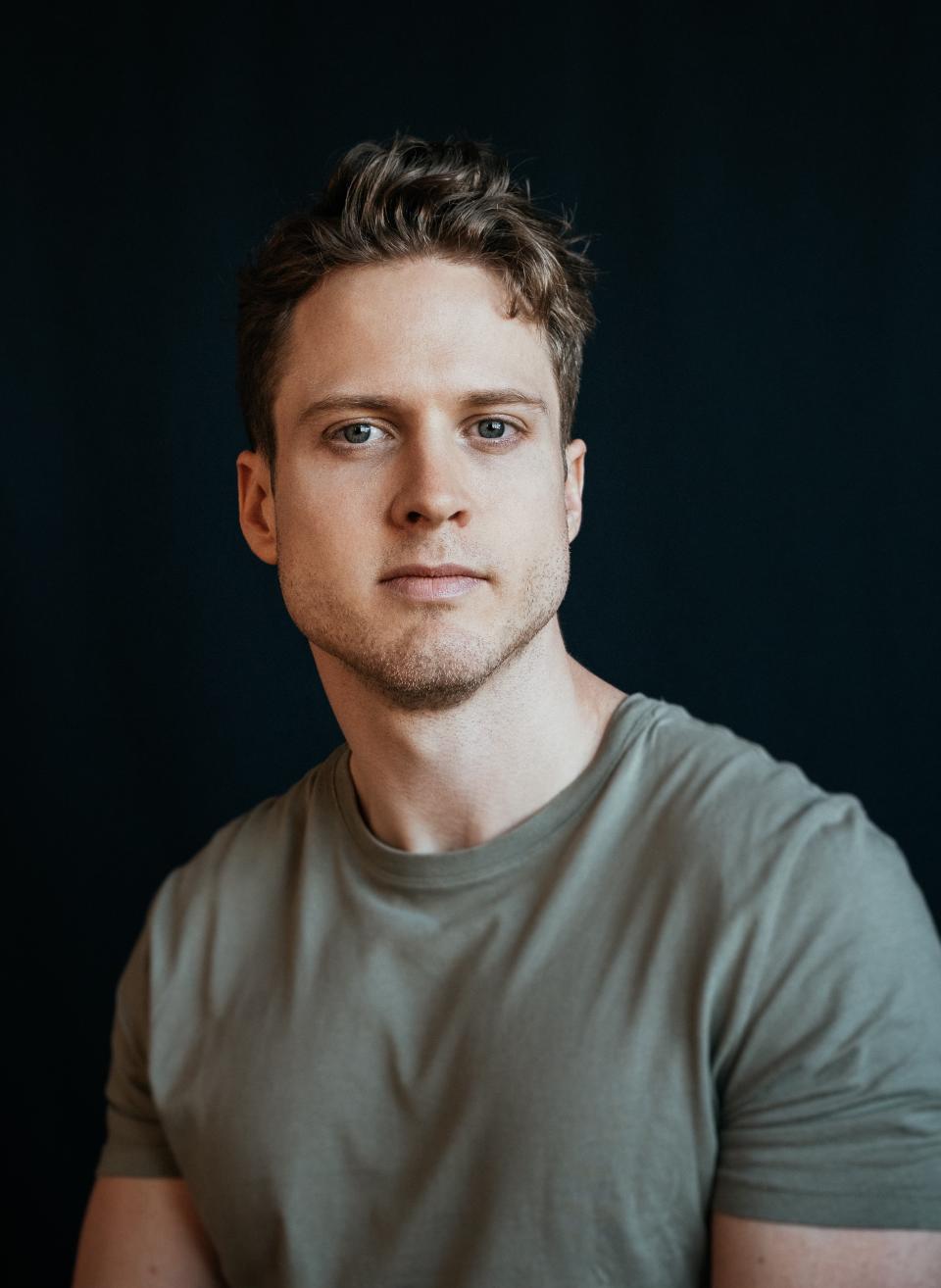 Headshot of Canadian actor, Graham Parkhurst.