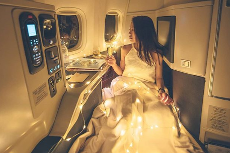 Harimao Lee took fairy lights on board her Cathay Pacific flight: Instagram/Harimao Lee