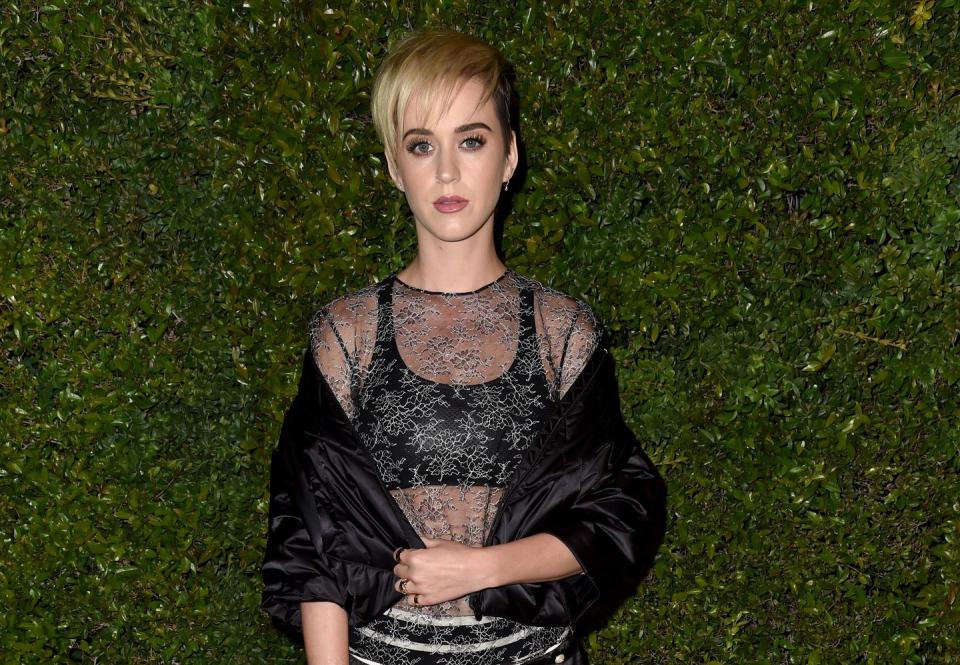 Side fringe hairstyles: Katy Perry