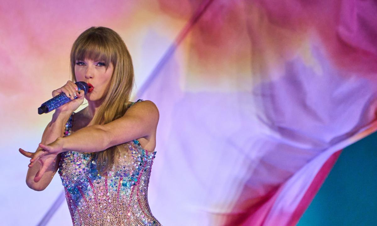 Taylor Swift's Eras Tour Night 2 setlist: Here's how it differed