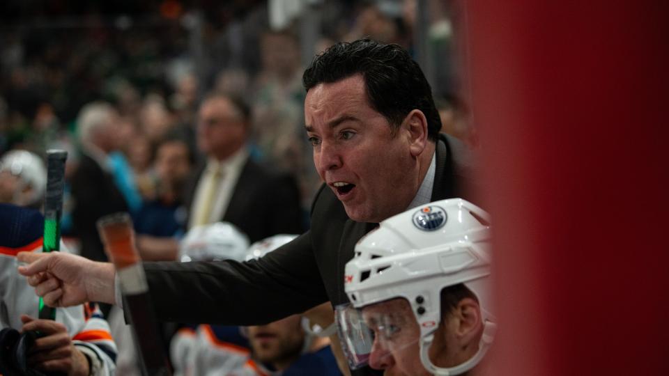 MINNEAPOLIS, MN - APRIL 12: Edmonton Oilers Head Coach Jay Woodcroft yells at the referee during the NHL game between the Edmonton Oilers and the Minnesota Wild on April 12th, 2022, at Xcel Energy Center in St. Paul, MN.(Photo by Bailey Hillesheim/Icon Sportswire via Getty Images)