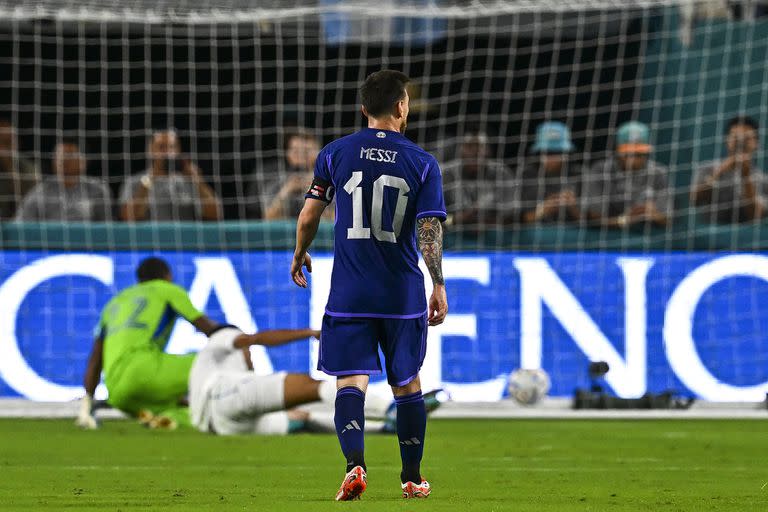 De la mano de Messi, debuta la selección en Qatar 2022 (Photo by CHANDAN KHANNA / AFP)