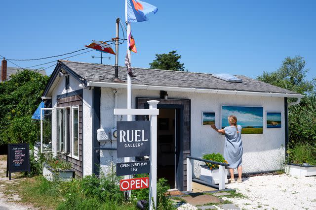 <p>Elizabeth Cecil</p> Jewelry maker Nettie Kent outside Ruel Gallery, in Chilmark, which she owns with her husband, painter Colin Ruel.