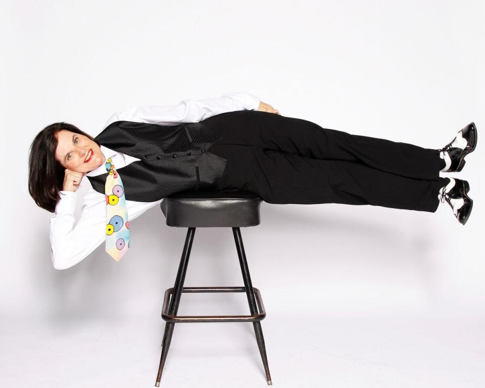 Comedian Paula Poundstone will before two shows in one weekend on Cape Cod & the Islands as part of a national tour.