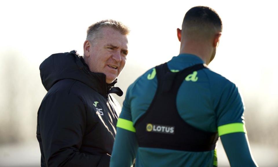 Norwich manager Dean Smith with forward Adam Idah