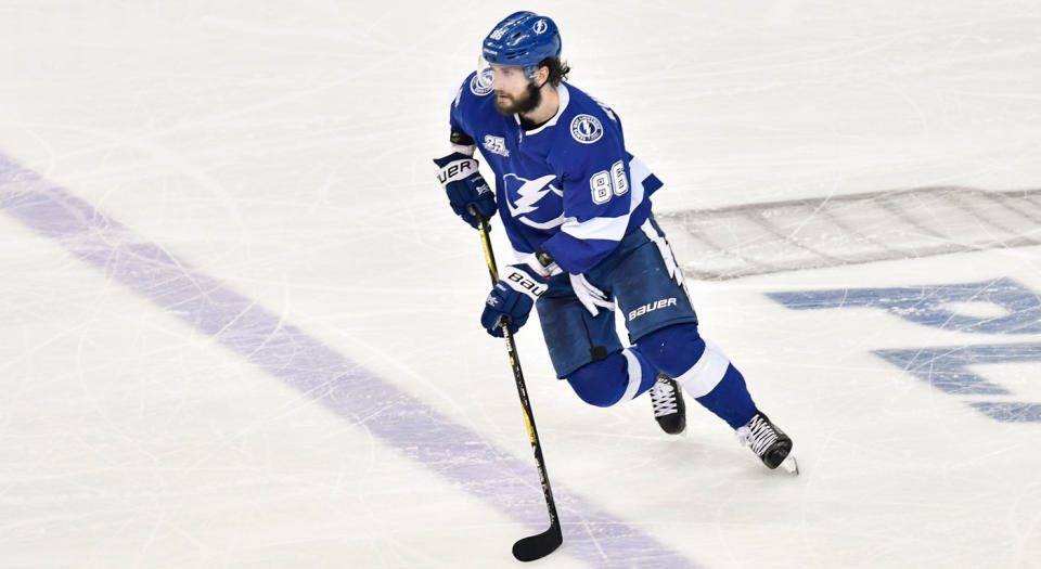 Nikita Kucherov means what for Erik Karlsson? (Getty)