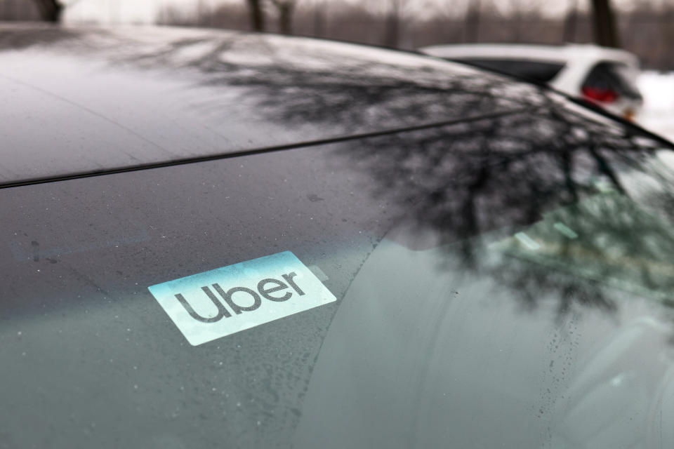 The rule put out by the Trump administration offered legal protection to companies like Uber and Lyft that label workers as independent contractors. (Photo: Michael M. Santiago via Getty Images)