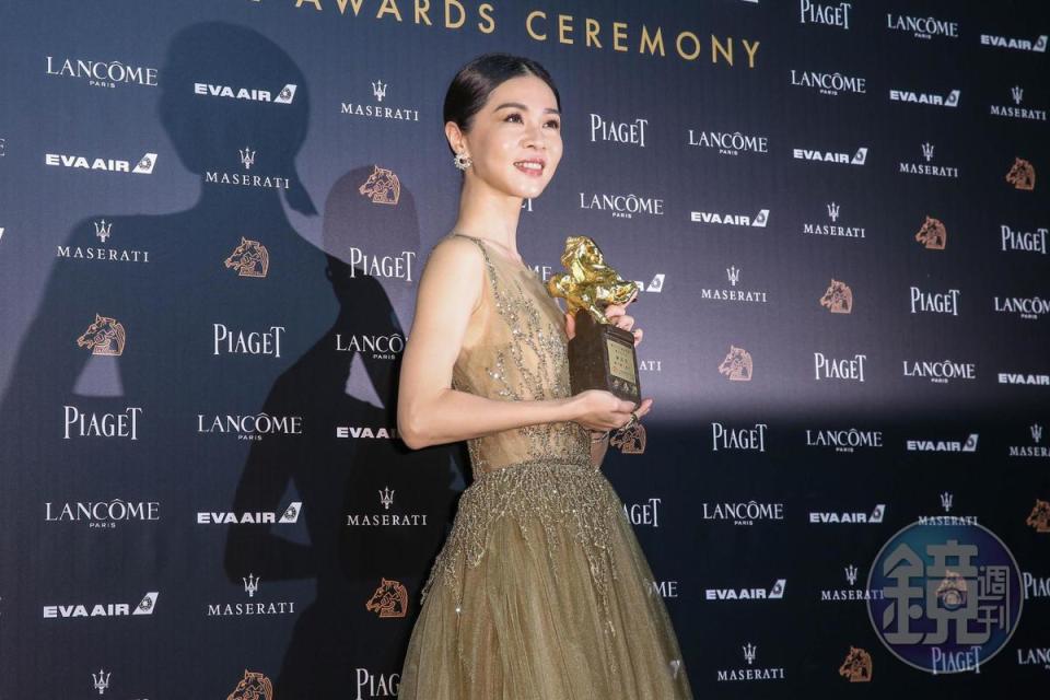 獲得本屆最佳女主角的謝盈萱，在《誰先愛上他的》表現出色，頗獲評審團主席鞏俐好評。