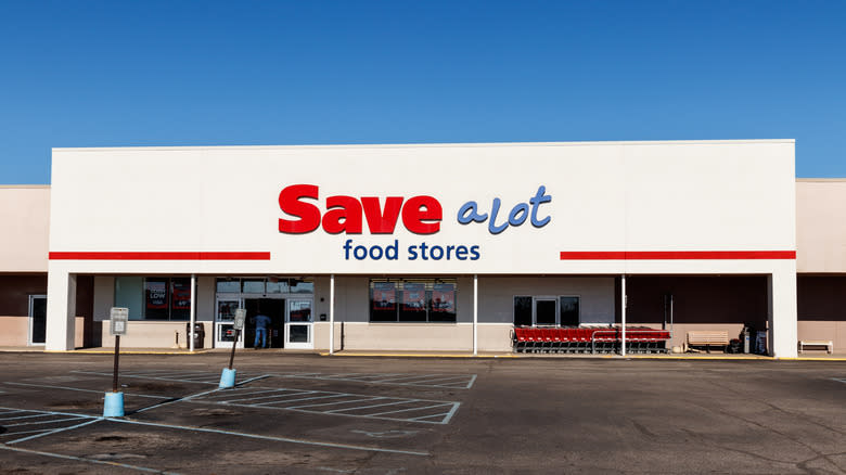 Save-A-Lot storefront