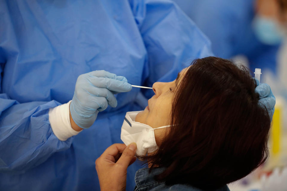 En España podría haber más muertos por coronavirus de los que se han reportado. (Photo by Burak Akbulut/Anadolu Agency via Getty Images)