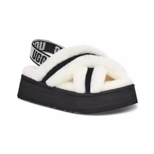 cyber-monday-ugg-deals-crossover-slides