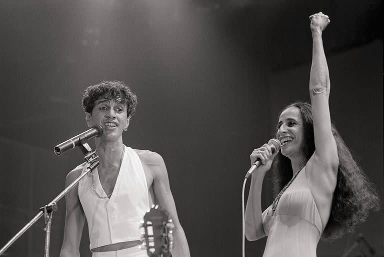 Caetano Veloso y su hermana Maria Bethania