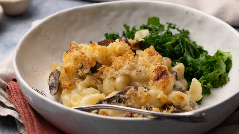 mushroom mac and cheese