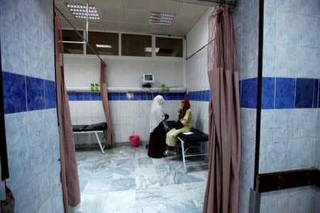 A patient receives treatment at Tripoli Central Hospital in Tripoli, Libya, July 18, 2016. Picture taken July 18, 2016. REUTERS/Ismail Zitouny