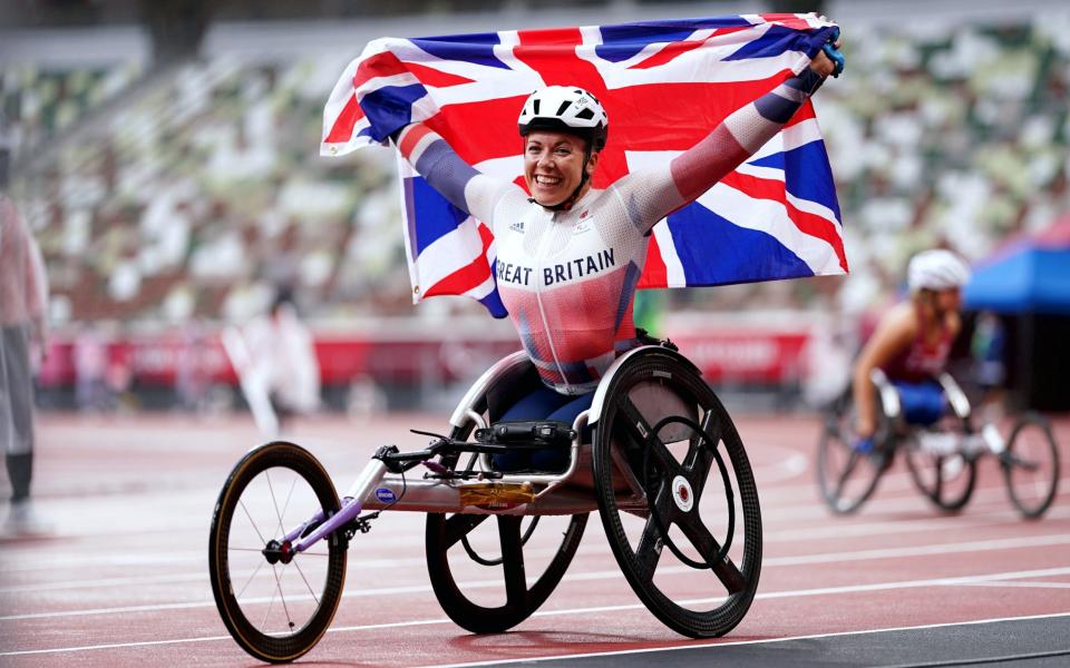 Hannah Cockroft with a Union Flag