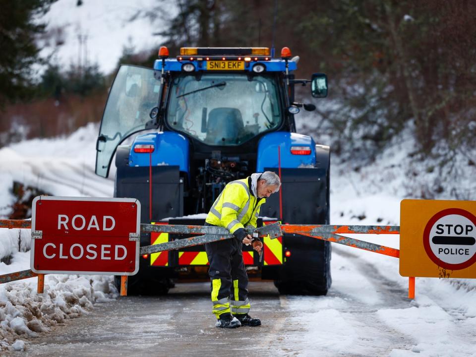 Drivers were stranded as snow forced roads in Scotland to close (Getty Images)