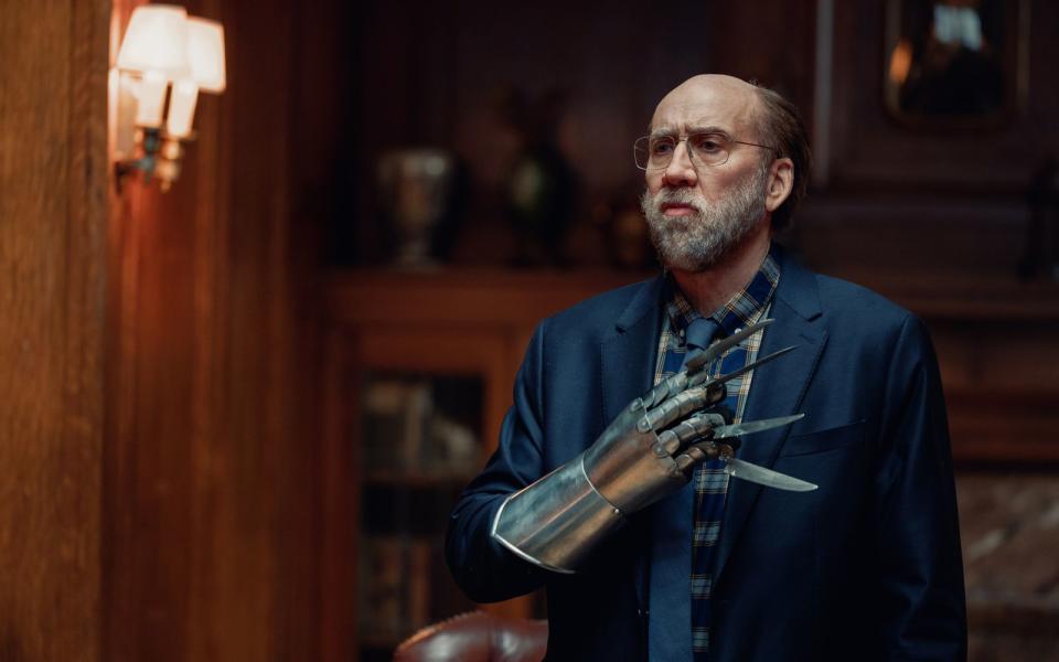 Nicolas Cage auf den Spuren von Freddy Krueger: "Dream Scenario" basiert auf der Idee, das ein Mann immer wieder in den Träumen anderer Menschen auftaucht. (Bild: A24)