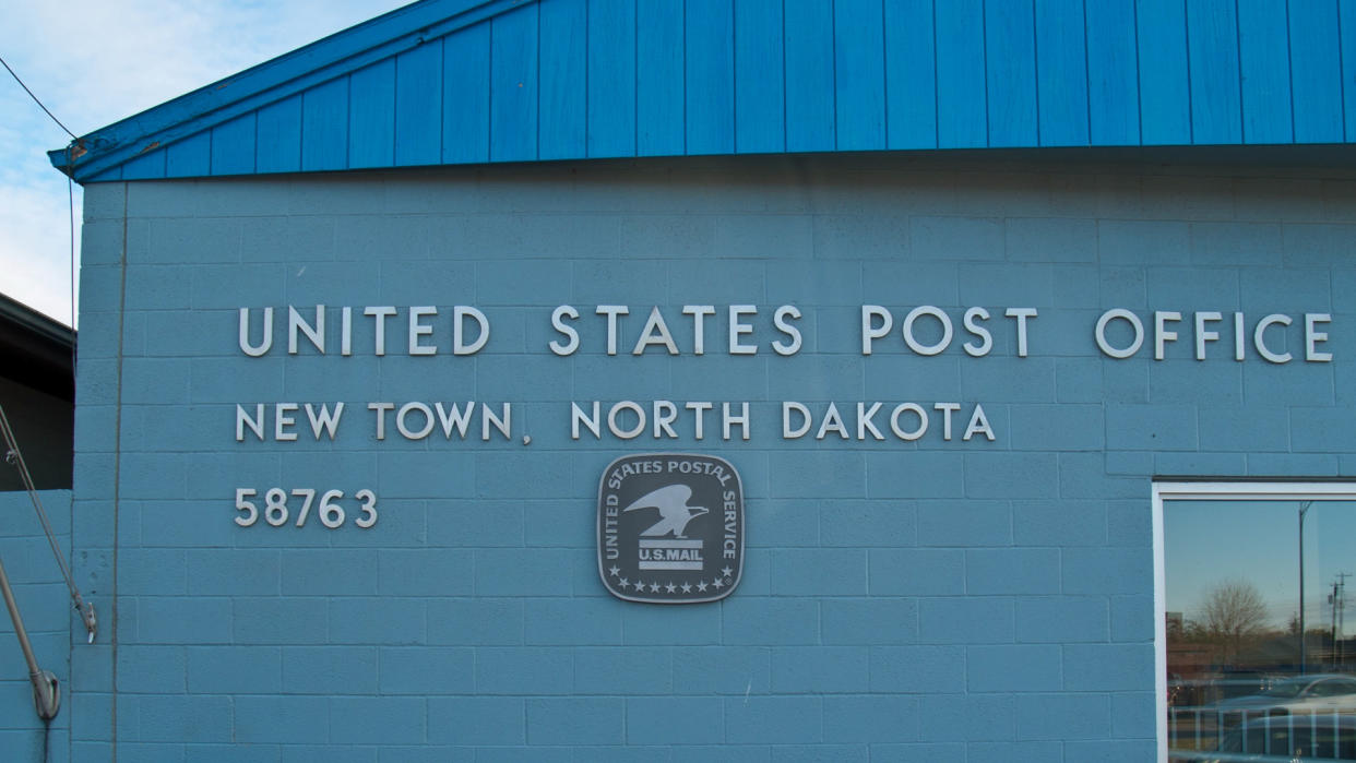 New Town North Dakota post office.