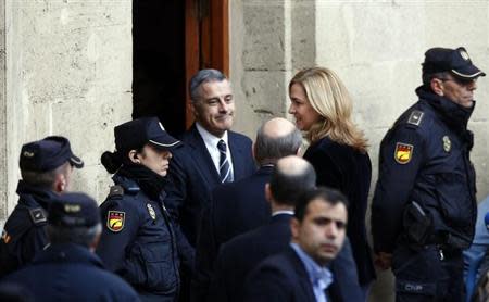 Spain's Princess Cristina, daughter of King Juan Carlos, arrives at a courthouse to testify before judge Jose Castro over tax fraud and money-laundering charges in Palma de Mallorca February 8, 2014. REUTERS/Albert Gea