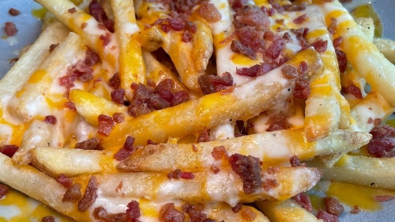 Aussie cheese fries with bacon