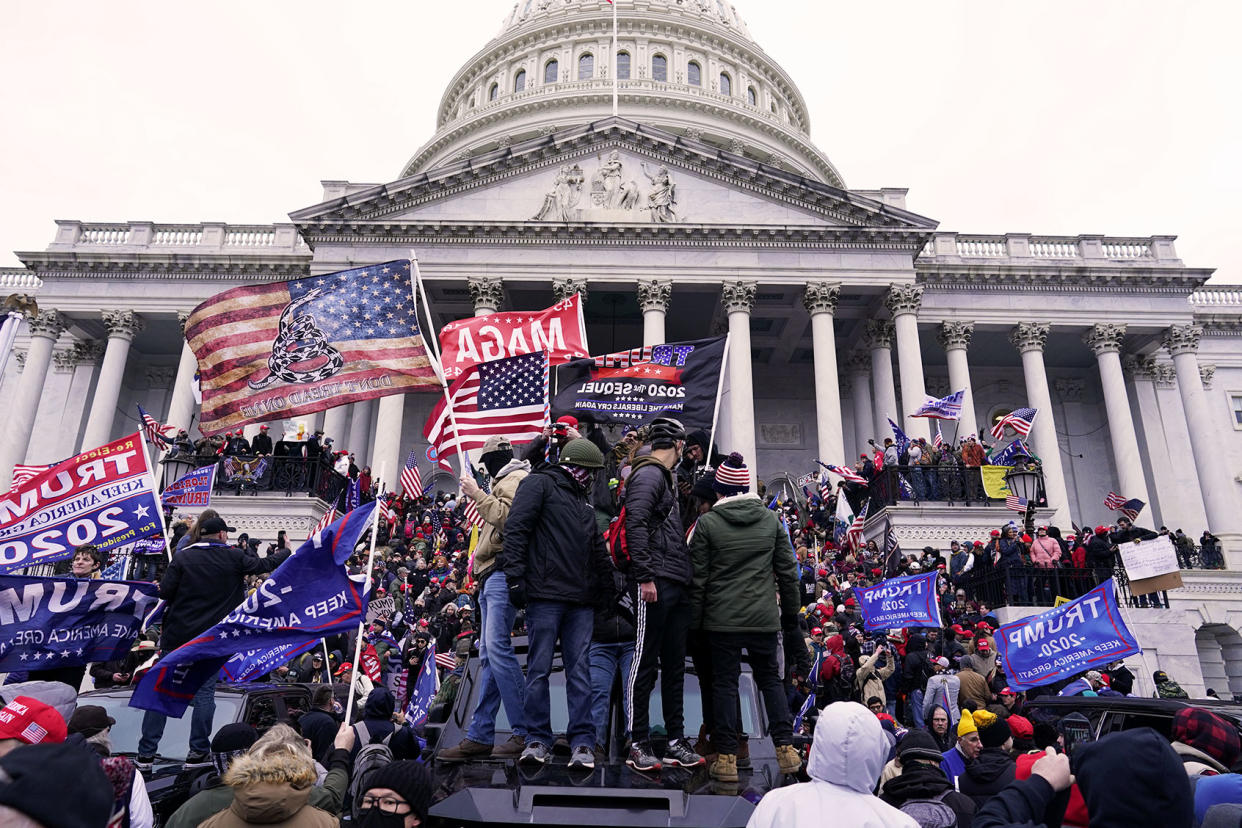 Capitol Riot Kent Nishimura / Los Angeles Times via Getty Images