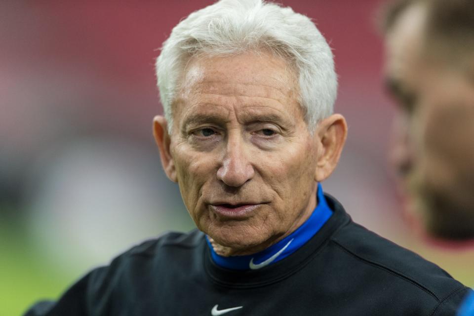 Catalina Foothill head coach Jeff Scurran on the sideline of the Division 4A State Championship game against Saguaro on Saturday, Nov. 26, 2016, at the University of Phoenix Stadium in Glendale, Ariz.