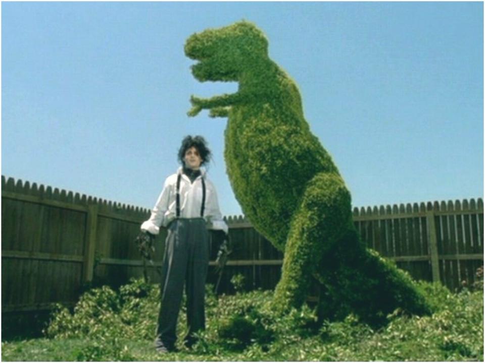 Edward Scissorhands topiary