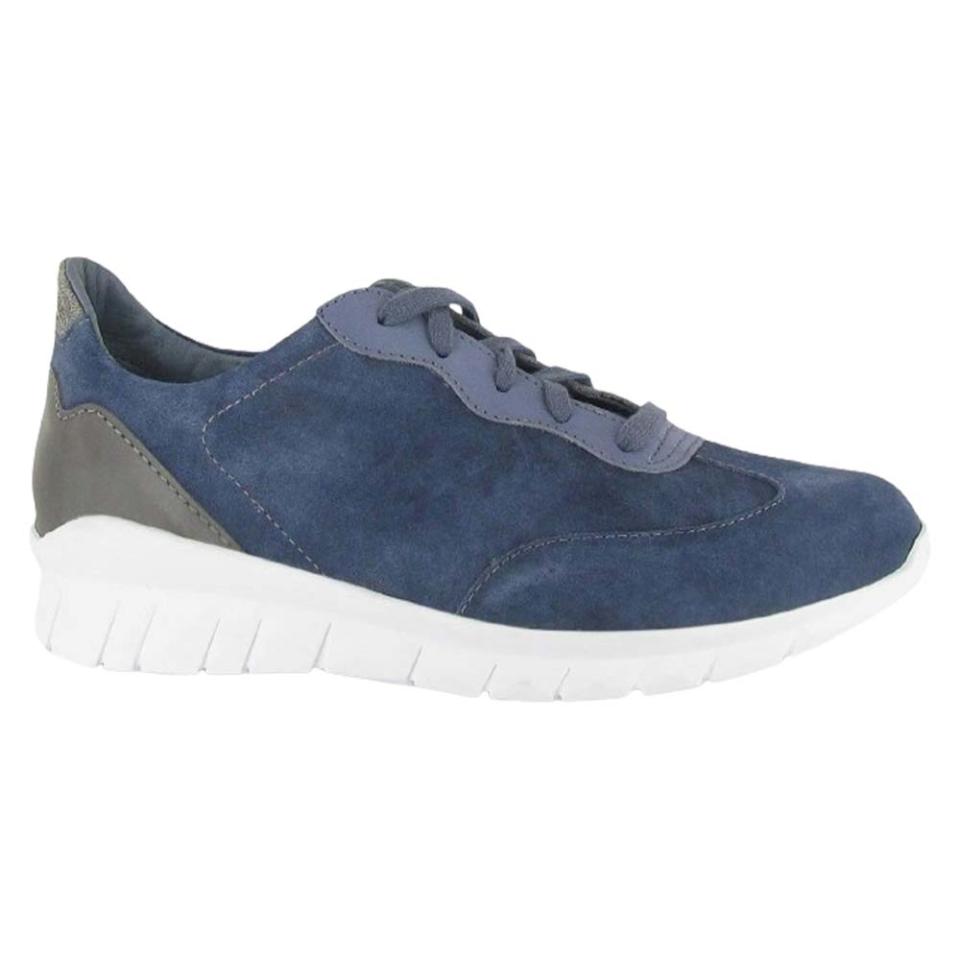 12 Best Walking Shoes for High Arches 2024