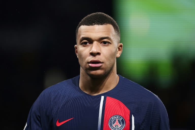 <a class="link " href="https://sports.yahoo.com/soccer/players/3893765" data-i13n="sec:content-canvas;subsec:anchor_text;elm:context_link" data-ylk="slk:Kylian Mbappe;sec:content-canvas;subsec:anchor_text;elm:context_link;itc:0">Kylian Mbappe</a> scored twice on his 25th birthday in <a class="link " href="https://sports.yahoo.com/soccer/teams/paris-saint-germain/" data-i13n="sec:content-canvas;subsec:anchor_text;elm:context_link" data-ylk="slk:PSG;sec:content-canvas;subsec:anchor_text;elm:context_link;itc:0">PSG</a>'s 3-1 win over <a class="link " href="https://sports.yahoo.com/soccer/teams/metz/" data-i13n="sec:content-canvas;subsec:anchor_text;elm:context_link" data-ylk="slk:Metz;sec:content-canvas;subsec:anchor_text;elm:context_link;itc:0">Metz</a> (FRANCK FIFE)